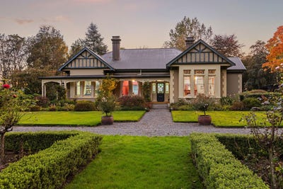 /international/nz/geraldine-timaru-380066112648/