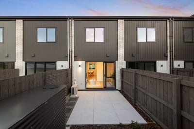 /international/nz/3-ngakete-crescent-glenfield-north-shore-city-380066101176/