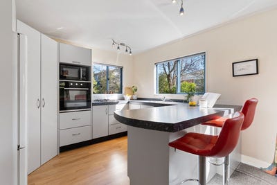 /international/nz/7-philip-street-carterton-wairarapa-380066180058/