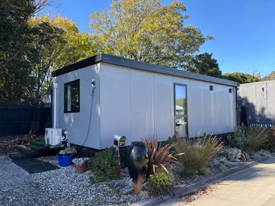 /international/nz/217-johns-road-belfast-christchurch-city-380066088712/