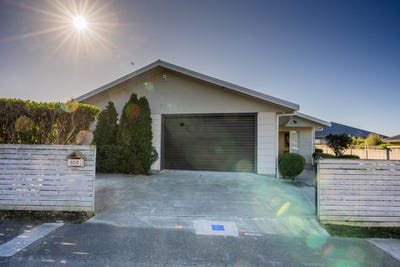 /international/nz/106-roberts-line-kelvin-grove-palmerston-north-city-380066180090/