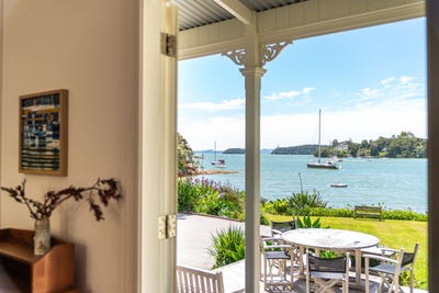 /international/nz/16-creswell-street-opua-far-north-380066104270/