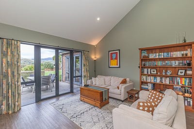 /international/nz/21-redwood-grove-levin-horowhenua-380066095539/