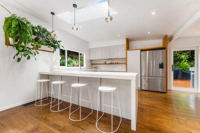 /international/nz/78-palmerston-road-birkenhead-north-shore-city-380066085898/