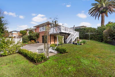/international/nz/44-judkins-crescent-cockle-bay-manukau-city-380066179171/