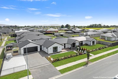 /international/nz/13-rosalind-avenue-darfield-selwyn-380066091634/