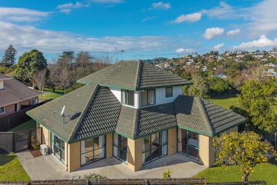 /international/nz/14-ridgemount-terrace-welcome-bay-tauranga-380066168578/