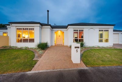 /international/nz/5-fountain-court-palmerston-north-central-palmerston-north-city-380066178589/