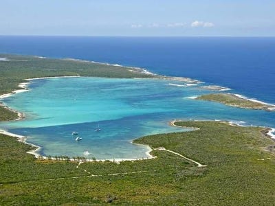 /international/bs/little-harbour-beachfront-long-island-long-island-long-island-310000000297/