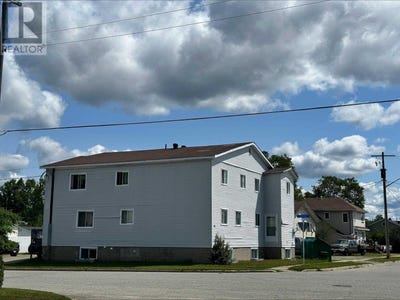 /international/ca/67-mackey-st-wawa-ontario-310058458712/