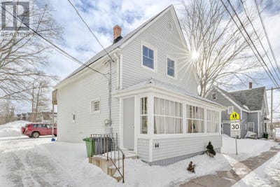 /international/ca/44-bayfield-street-charlottetown-prince-edward-island-310058458273/