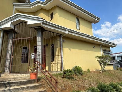 /international/cr/house-for-sale-in-lomas-de-ayarco-curridabat-san-jose-310000012059/
