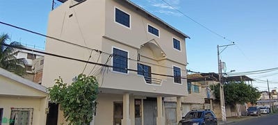 /international/ec/manta-barrio-jocay-j1-entre-calles-j12-y-14-709-manta-manabi-manta-manabi-province-310065293984/