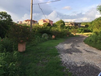 /international/jm/treadlight-evans-heights-may-pen-clarendon-310000007923/