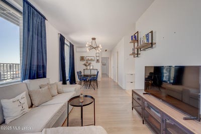 /international/ro/1-bulevardul-pipera-voluntari-ilfov-county-310000013682/