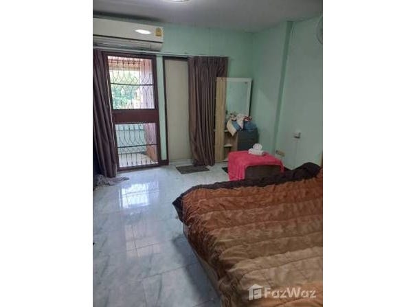 Ekkamaicondotown, Soi Ekkamai 22, Khlong Tan Nuea, Vadhana, Bangkok, 10110 Thailand, Vadhana, 