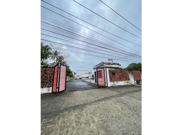 คลับ อคีรา เรสเตอรองท์ บาร์, ทางหลวงชนบท พง. 3006, โคกกลอย, ตะกั่วทุ่ง, พังงา, 82140 ประเทศไทย, ตะกั่วทุ่ง, 