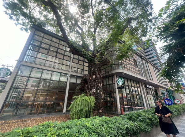 Rot Niyom, Asok Montri Road, Khlong Toei Nuea, Vadhana, Bangkok, 10110 Thailand, Vadhana, 