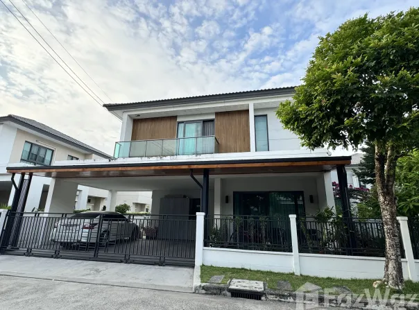 Centro Wongwaen Chatuchot, Nong Rahaeng 4, Samwa Tawan Tok, Khlong Sam Wa, Bangkok, 10510 Thailand, Khlong Sam Wa, 