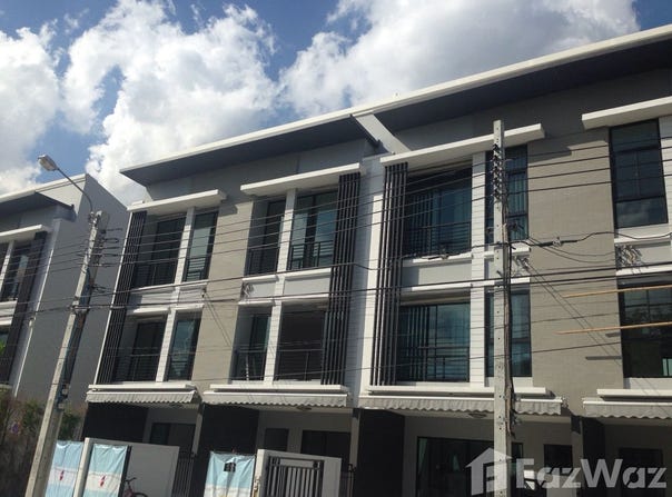 Ban Klangmueng Phraram 9-Ramkhamhaeng, Phlab Phla, Wang Thonglang, Bangkok, 10310 Thailand, Wang Thonglang, 