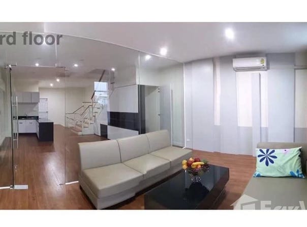 Ark Insight Co., Ltd. Soi Watthana Niwet 4 Yaek 1, Sam Sen Nok, Huai Khwang, Bangkok 10310, THA, Sam Sen Nok, Bangkok