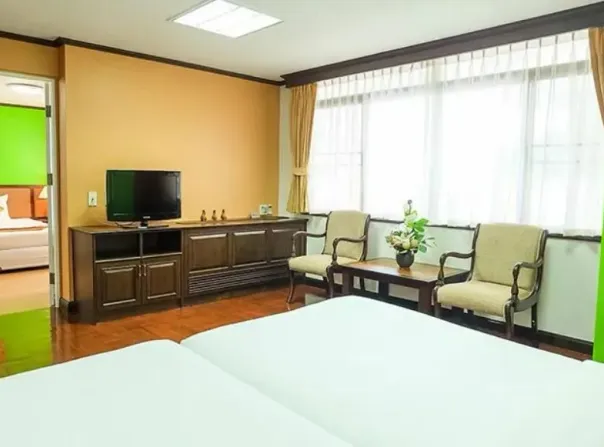 Yellow Ribbon Hills Bangkok, 33/3 ซอยนราธิวาสราชนครินทร์ 7, Thung Maha Mek, Sathon, Bangkok 10500, THA, Thung Maha Mek, Bangkok