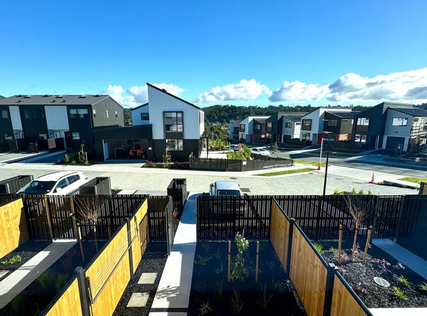 16 Te Ara Tu Para, Albany, North Shore City
