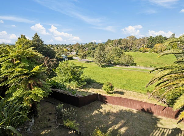 14 Taiporutu Place, Springfield, Rotorua