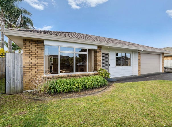 Orewa, Rodney