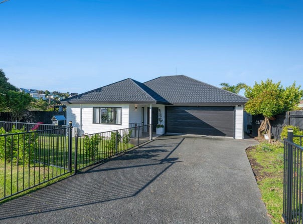 2/1 Langton Road, Stanmore Bay, Rodney
