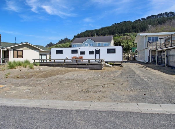 52 Akitio Esplanade, Pongaroa, Tararua