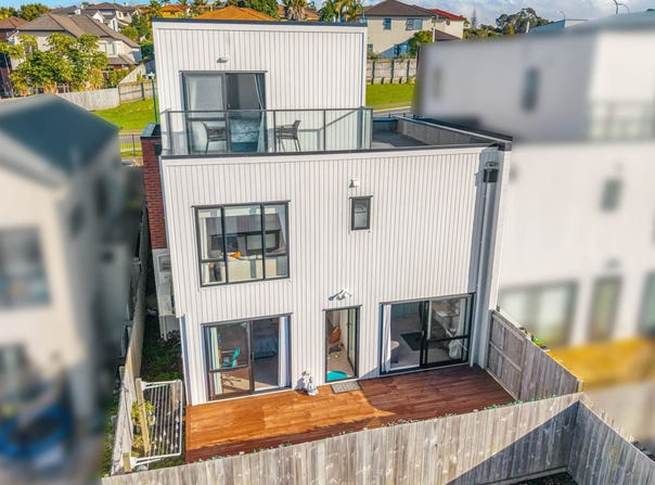 32 Waihou Crescent, Albany, North Shore City
