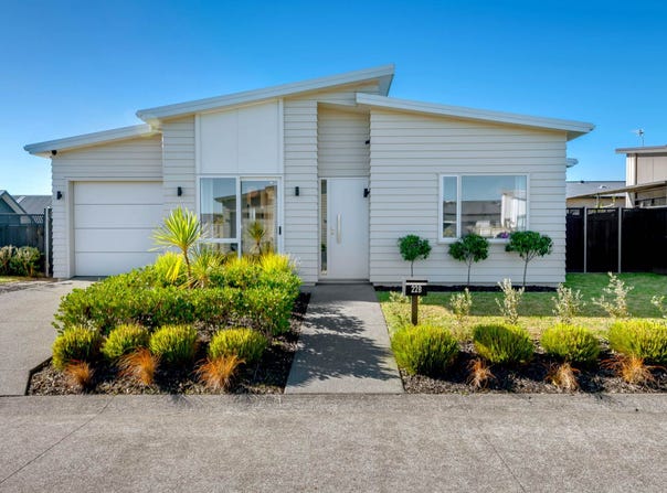 22b Cadwil Drive, Beachlands, Manukau City