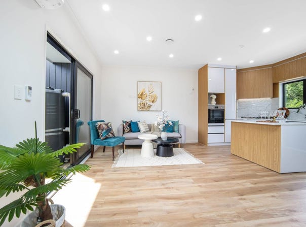 New Lynn, Waitakere City