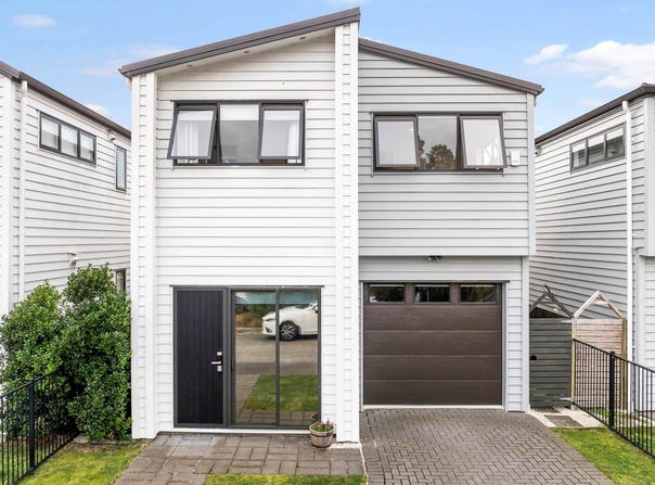 25 Arahopu Place, Papakura, Papakura