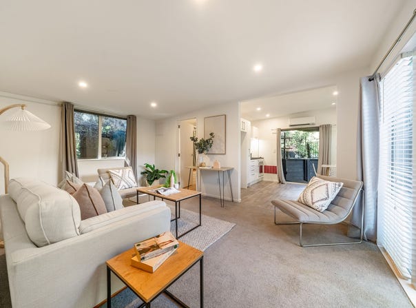90 Blue Mountains Road, Pinehaven, Upper Hutt City