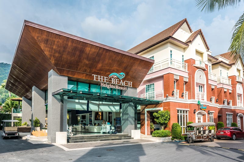 /international/th/the-beach-group-highway-4028-karon-mueang-phuket-phuket-83100-tha-karon-phuket-province-340000020353/
