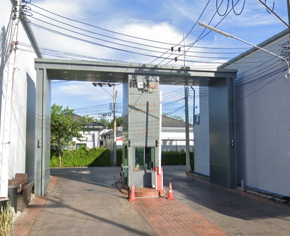 /international/th/the-crown-and-anchor-soi-muban-the-rich-villa-ko-kaeo-ko-kaeo-mueang-phuket-phuket-83000-tha-ko-kaeo-phuket-province-340065070673/