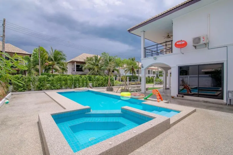 /international/th/soi-muban-the-vineyards-nong-kae-hua-hin-prachuap-khiri-khan-77110-tha-nong-kae-prachuap-khiri-khan-340000138576/