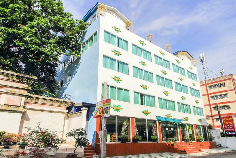 /international/th/mueang-thai-pharmacy-ซอยเพชรเกษม-41-bang-khae-bangkok-10160-tha-bang-khae-bangkok-340000059390/