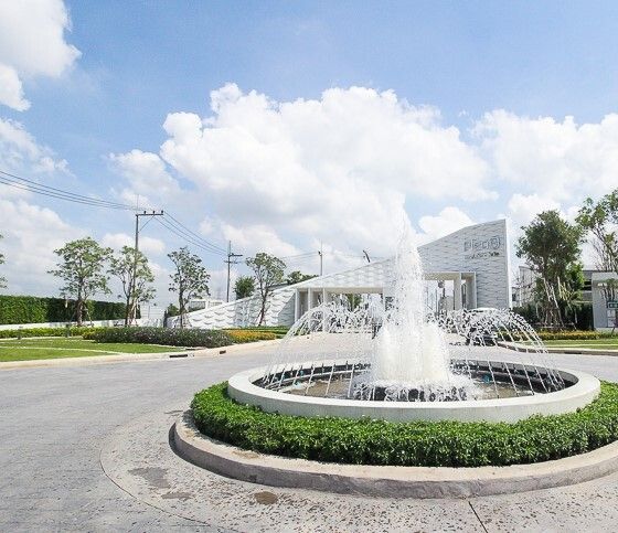 /international/th/klong-luang-8-khlong-nueng-khlong-luang-pathum-thani-12120-thailand-khlong-luang-pathum-thani-340000106929/
