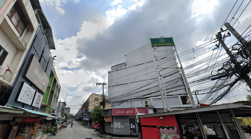 /international/th/pom-and-book-friends-nawamin-rd-khlong-kum-bueng-kum-bangkok-10230-tha-khlong-kum-bangkok-340000068384/