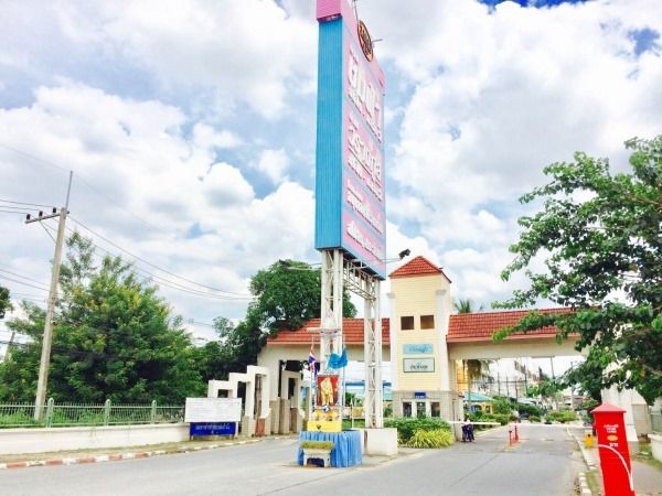 /international/th/soi-rangsit-nakhon-nayok-64-pracha-thipat-thanyaburi-pathum-thani-12130-tha-pracha-thipat-pathum-thani-340000083178/