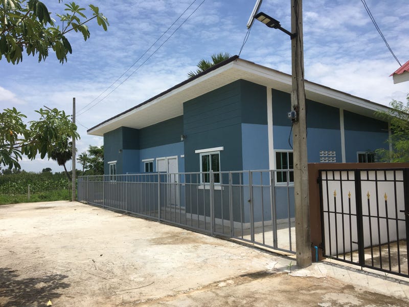 /international/th/4007-laem-bua-nakhon-chai-si-nakhon-pathom-73120-thailand-nakhon-chai-si-changwat-nakhon-pathom-340000094862/