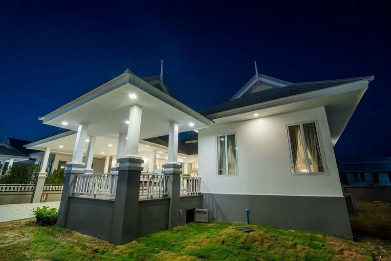 /international/th/phetkasem-road-nong-kae-hua-hin-prachuap-khiri-khan-77110-thailand-hua-hin-changwat-prachuap-khiri-khan-340065847918/
