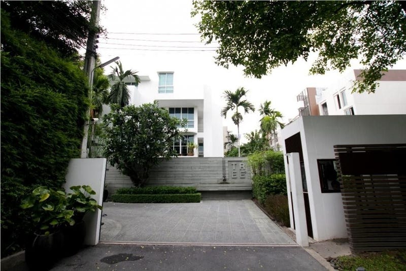 /international/th/bahati-properties-co-ltd-74-66-soi-muban-the-tree-chong-nonsi-yan-nawa-bangkok-10120-tha-chong-nonsi-bangkok-340000061268/