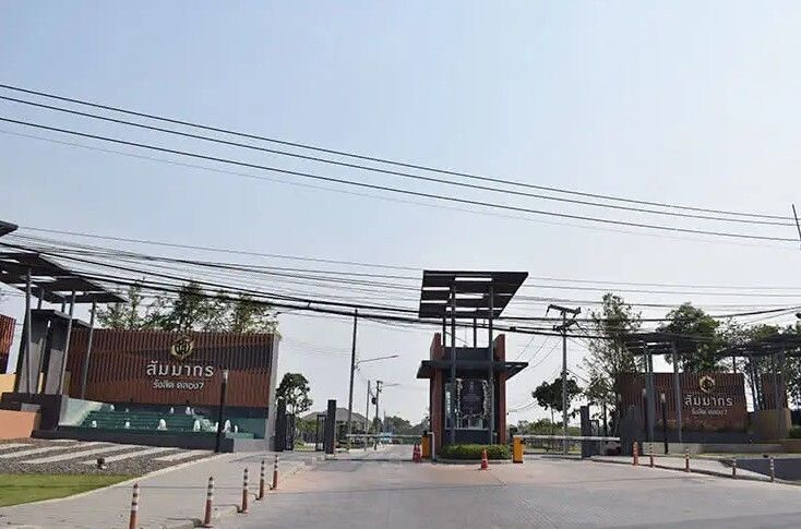/international/th/motorcycle-stop-highway-305-lam-phak-kut-thanyaburi-pathum-thani-12110-tha-lam-phak-kut-pathum-thani-340000199563/