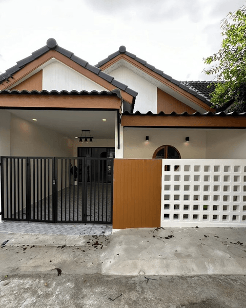 /international/th/44-82-soi-bangchilao-ratsada-phuket-83000-thailand-phuket-phuket-340000025764/