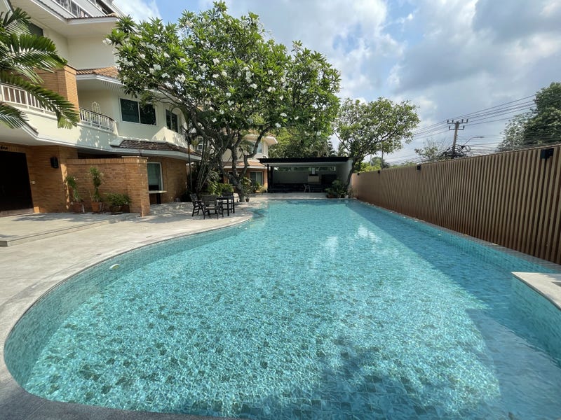 /international/th/53-rama-9-soi-26-bang-kapi-huai-khwang-bangkok-10310-thailand-huai-khwang-bangkok-340000057982/