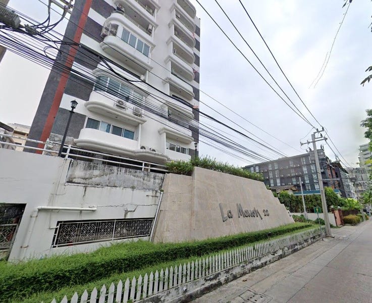 /international/th/y-o-place-223-soi-sai-namthip-2-khlong-toei-bangkok-10110-tha-khlong-toei-bangkok-340000232063/